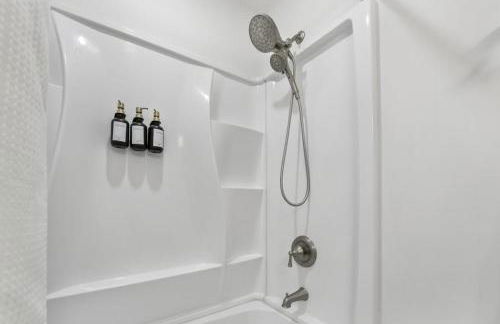 Bolingbrook King Bed 7 min to Hwy & Mall - Foto 10