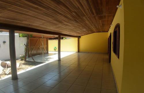 Casa Daslis Espaçosa e Bem Localizada - Foto 6