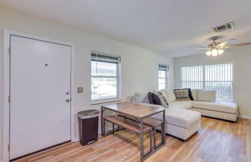 Williston Home with Yard 6 Mi to Devils Den Spring - Foto 7