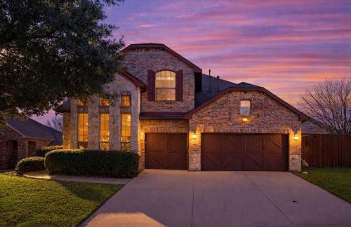 Spacious 4BR 3BA with Yard Mins to LakeLewisville - Foto 45