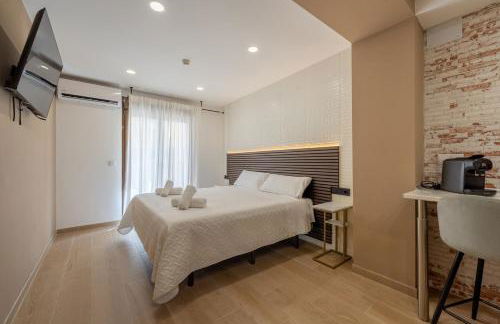 Emily Suites - Photo 24