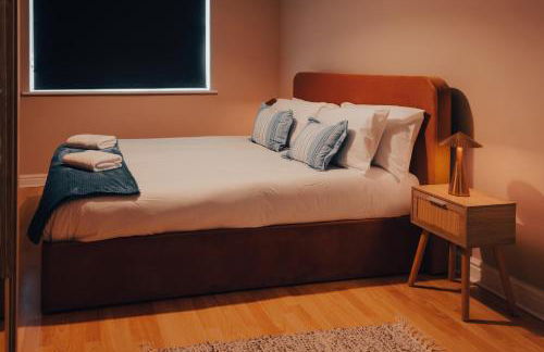 Central Manchester Gem with Stylish 2BR Retreat and Free Carpark - Foto 5