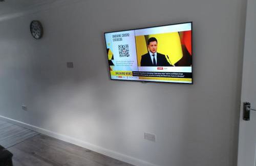 Bethel- beautiful new 1 bed house near Erith station - Photo 9