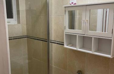 Hendon Home - Photo 13