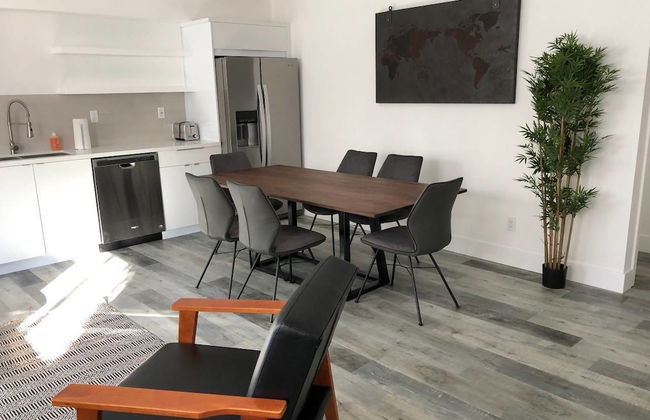 Brand NEW Luxury Spacious 3bdr Townhome Close to 3rd St - Photo 3