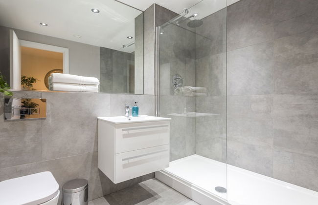 Union Bank Apartments - Photo 48