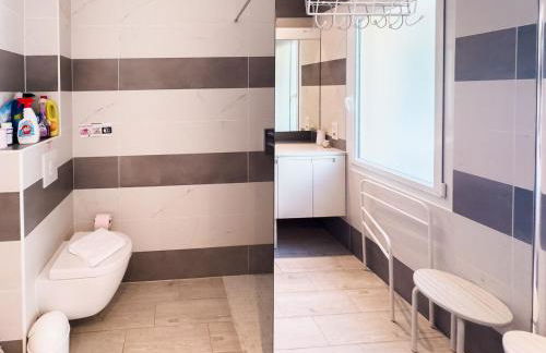 Exclusive Authentic Riviera Villa - Private Pool, Pétanque Court, Panoramic Mediterranean Sea & Estérel Mountain Views - Foto 61