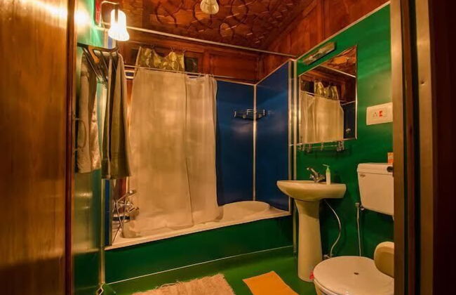 Lily of Nageen - Foto 9