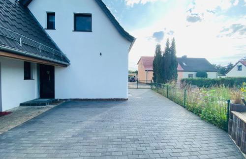 Großzügiges Ferienhaus am Senftenberger See mit 2 Terrassen - Foto 6