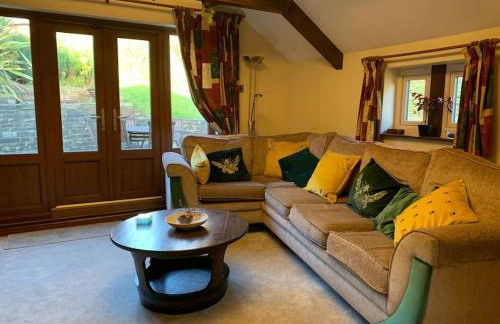 Bronte Stables - Cozy period house with parking and walled garden - Foto 2