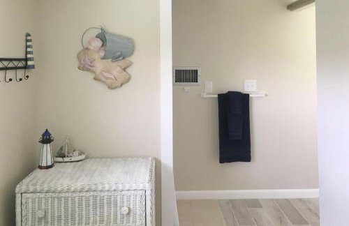 Remote Island Retreat with Private Ferry, Pool, Beach - Foto 15