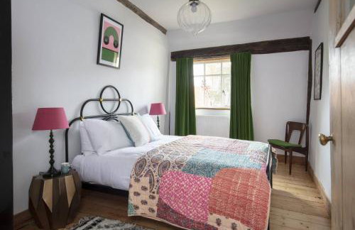 Farmhouse in Suffolk with wild swimming & hot tub - Photo 28