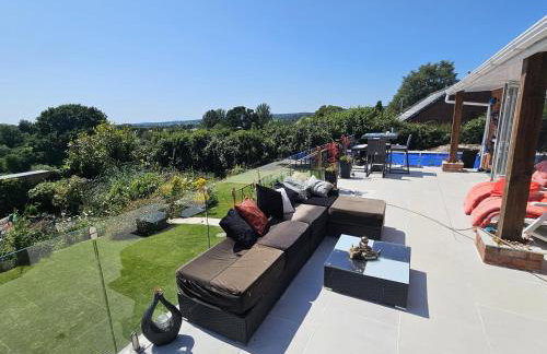 Large house with pool only 15 mins from the beach - Foto 30