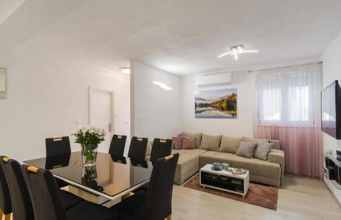 Amazing Apartment In Obrovac Sinjski - Foto 4