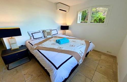 Prestigious villa in Cannes with stunning sea views - Photo 20