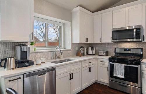 Pool, Games, King Suite 3BR Sleeps 9 - Foto 5