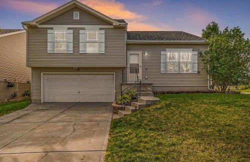 Elegant Escape-Fenced Yard BBQ & Cozy Fire Pit - Foto 42