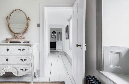 Magnificent Clarence cottage! - Photo 11