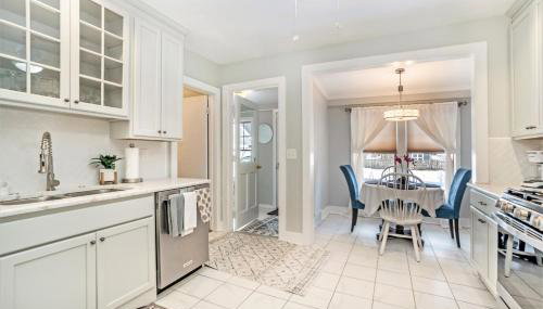 Newly Renovated Cottage 5 mins from Beach! - Foto 4