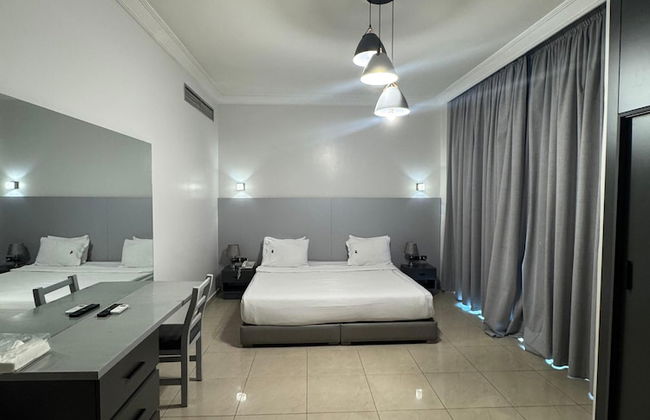 NY Suites Hotel - Photo 13