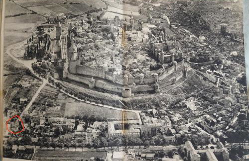 Chez Jérôme, au pied de la cité médiévale - Foto 32
