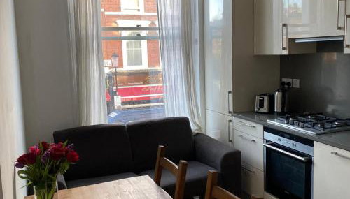 Kensington Corner Apartment - Foto 1