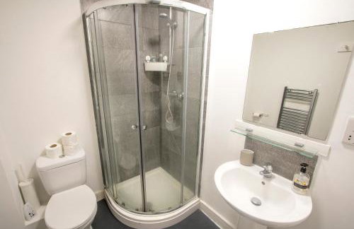 Ideal for groups - 2 Bedroom Apartment - Free Parking, Transit links, Close to Stadiums - Foto 10