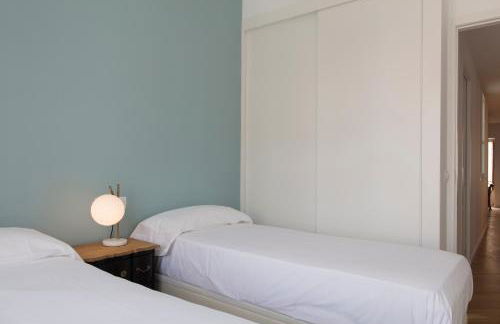 FLORIT FLATS - Chic and Central in a lively but quiet area All walking distance - Photo 66