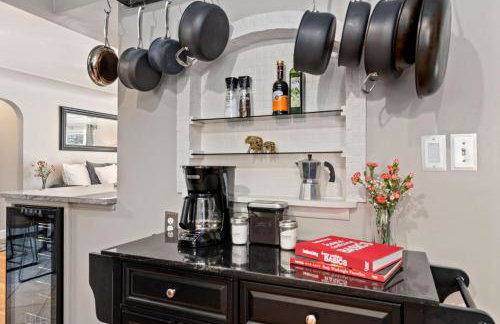 Historic Mountain Ave Bungalow - Walk Everywhere! - Foto 27