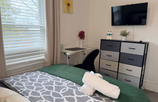 Modern Private Share Bedroom Bus stop to NYC - Foto 26