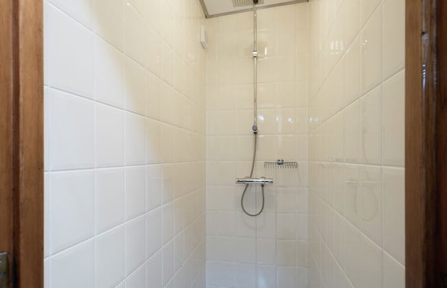 Boat in Leiden Near City Center & Museums - Foto 22