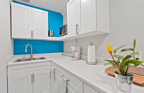 Charming Hideaway Near Beach, Nightlife & Shops - Foto 6