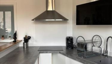 Charming modern & bright apartment - Photo 3