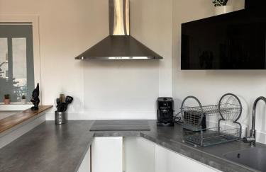 Charming modern & bright apartment - Photo 3