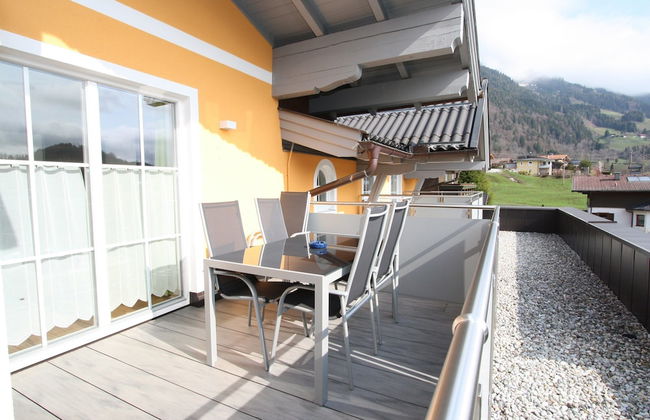 Mansion in Goldegg Near Ski Lift - Photo 13