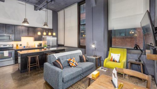 King Bed - Heart of PB - Jaw-Dropping Rooftop and Gym - Foto 1