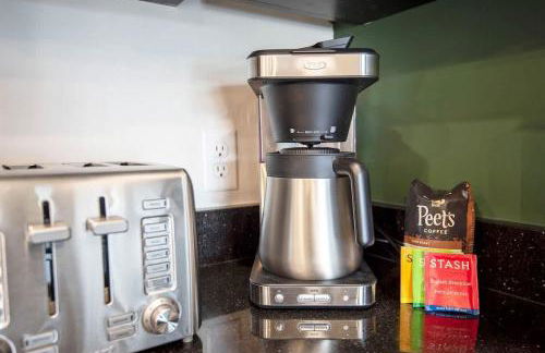 Unique Townhome 2 Car Garage & AC - Foto 21