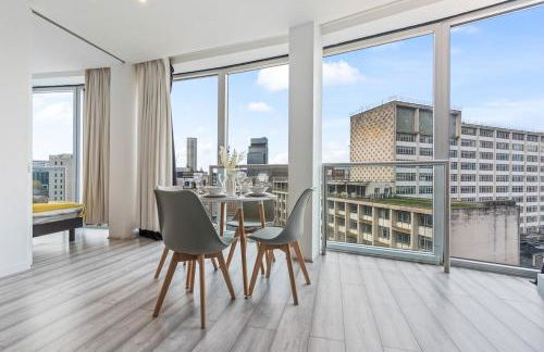 #79 World Famous Rotunda Skyline Views - Near Victoria Square - Sleeps 6 - " Perfect for contractors and Families" - Foto 38