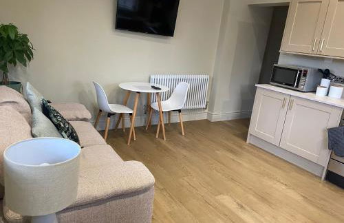 Cosy small cottage in Wirral Merseyside with kitchen - Foto 12