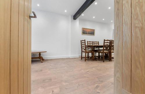 The Old Band Room House No 2 - Photo 4