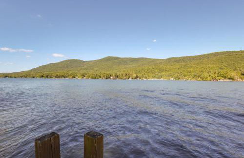 Waterfront Cottage on Lake George with 2 Docks! - Foto 24