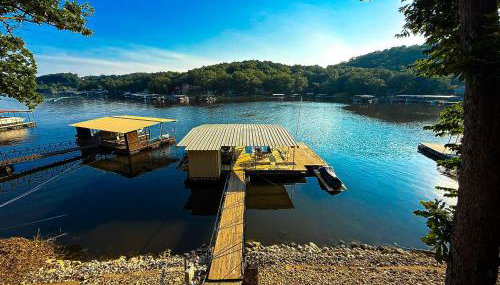 Lakefront 4BD2BADockGrillDecksFirepit-12PP - Photo 2