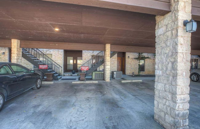 Luxury Riverfront Condo 1 BLK to Schlitterbahn! - Foto 37