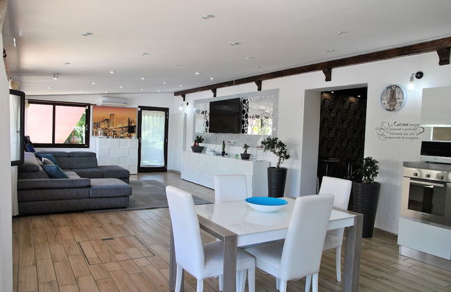 Villa Giselda With Private Pool and Outdoor Whirpool - Photo 19