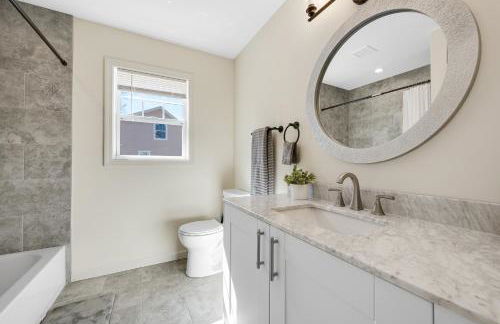 Spacious House in Prime Location - Photo 60