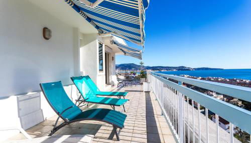 VUE DES ANGES AP4238 By Riviera Holiday Homes - Foto 2, sunbed