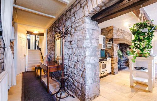 Spacious 5BR Home w/Game Room - Foto 7
