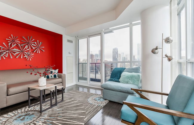 QuickStay - Incredible Downtown Condo, Yonge & College - Photo 12