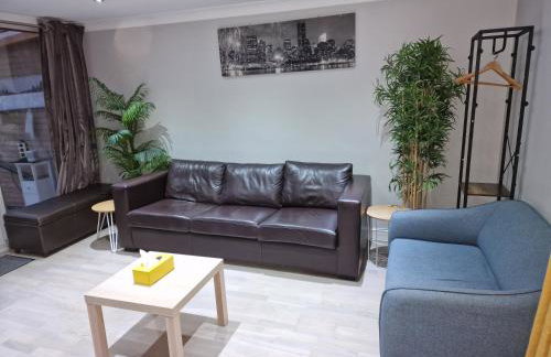 NightRest Homes Smart TV In Each Room - Parking - Hemel Hempstead - Foto 2