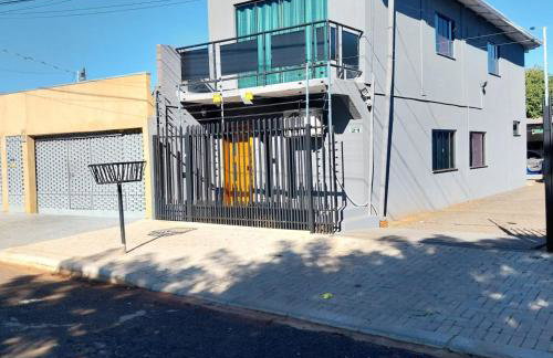 Stúdio andar superior, próximo ao hotel Rafain Palace - Foto 3